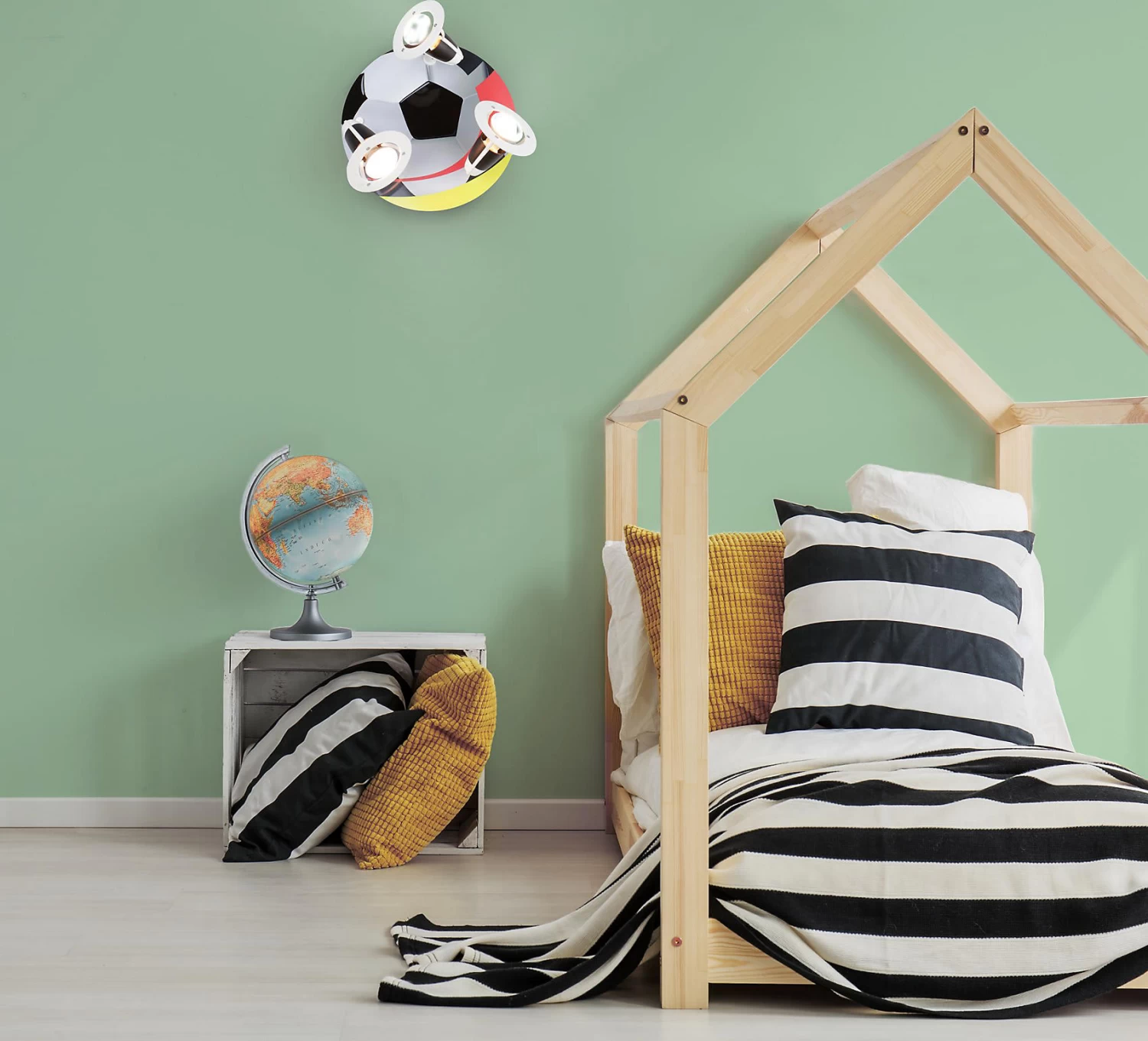 3er-Spot Rondell WM Fußball 4 3er-Spot Rondell WM Fußball – Bild 2