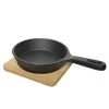 Servierpfanne Gußeisen Mit Bambusbrett, In Schwarz - D: 12,5cm -Petromax Store gaumenkick servierpfanne gusseisen mit bambusbrett in schwarz d 12 5cm