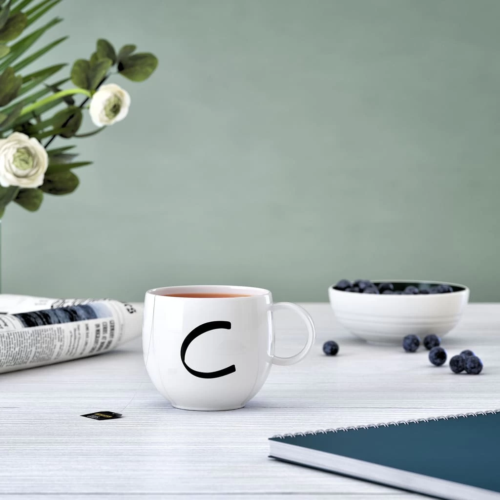 Becher C Letters In Weiß 5 Becher C Letters In Weiß – Bild 3