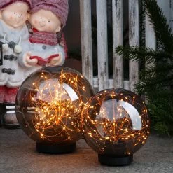 LED Kugel Mit Drahtlichterkette Stehend Für Außen D: 20cm In Rauchgrau -Petromax Store marelida led kugel mit drahtlichterkette stehend fur aussen d 20cm in rauchgrau 2