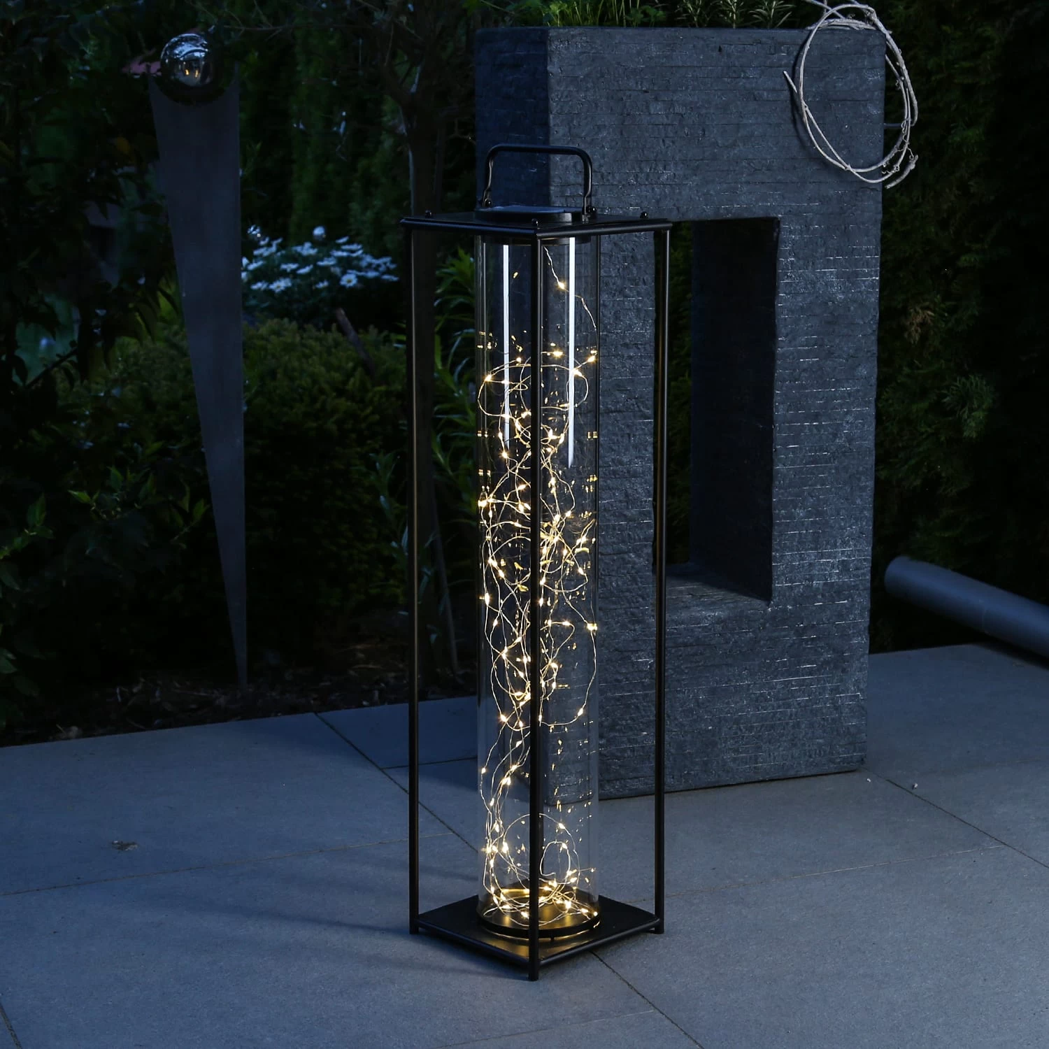 LED Solar Laterne Mit Drahtlichterkette H: 79cm In Schwarz 6 LED Solar Laterne Mit Drahtlichterkette H: 79cm In Schwarz – Bild 4