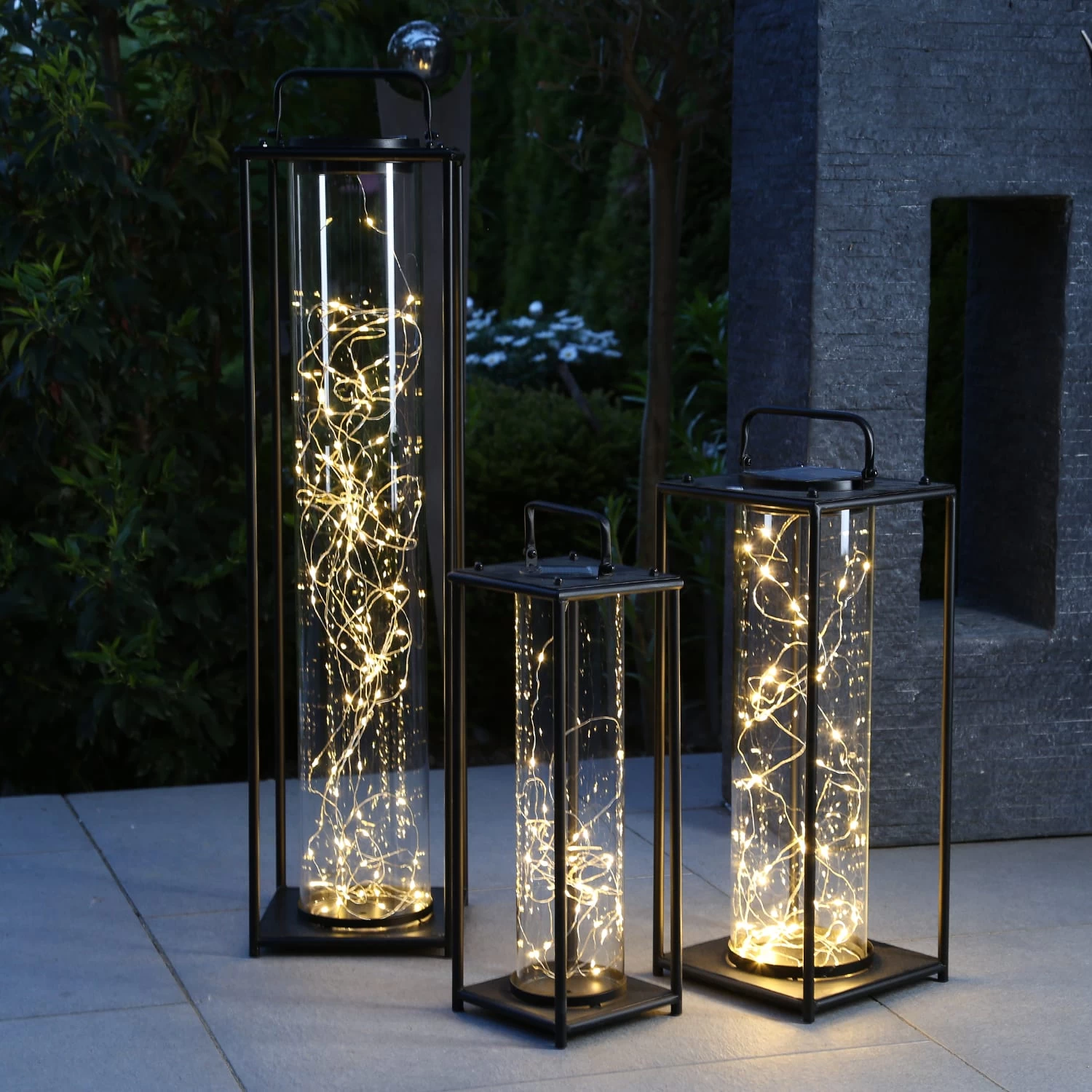 LED Solar Laterne Mit Drahtlichterkette H: 79cm In Schwarz 7 LED Solar Laterne Mit Drahtlichterkette H: 79cm In Schwarz – Bild 5