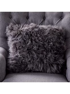 Native Schaffell-Kissen In Grau - (L)45 X (B)45 Cm -Petromax Store native schaffell kissen in grau l 45 x b 45 cm 2
