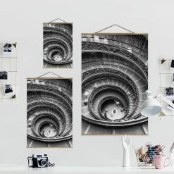 Stoffbild Mit Posterleisten - Bramante Treppe In Schwarz-Weiß -Petromax Store wallart stoffbild mit posterleisten bramante treppe in schwarz weiss 5