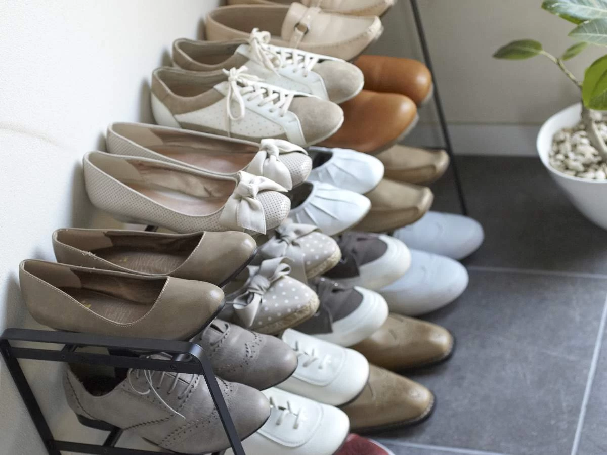 Yamazaki Schuhregal Frame 41-70x46x25cm In Schwarz 8 Yamazaki Schuhregal Frame 41-70x46x25cm In Schwarz – Bild 6